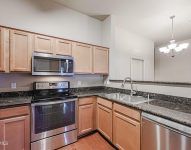 2401 E Rio Salado Parkway - Photo Thumbnail 8