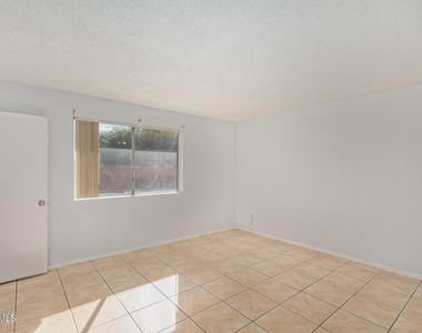 2801 E Sweetwater Avenue - Photo Thumbnail 24