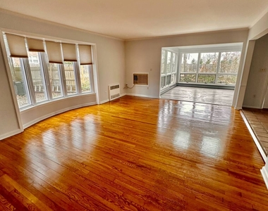 78 Cedarhurst Avenue - Photo Thumbnail 2