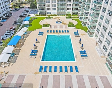 3900 Galt Ocean Dr - Photo Thumbnail 2