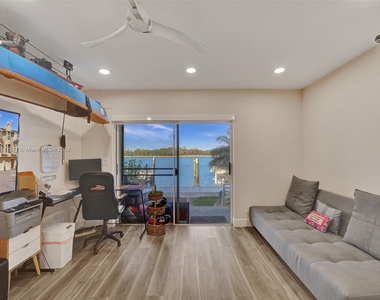 4212 N Ocean Dr - Photo Thumbnail 41