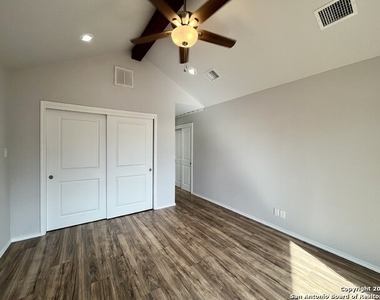 1218 Cedar Grove Trail - Photo Thumbnail 13