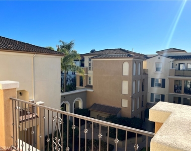 12975 Agustin Place - Photo Thumbnail 5