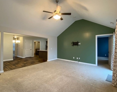 3957 Gussie Ct - Photo Thumbnail 4