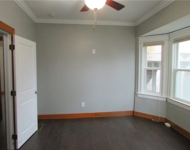 4321 Lake Avenue - Photo Thumbnail 10