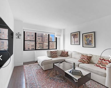 345 East 80th Street - Photo Thumbnail 2