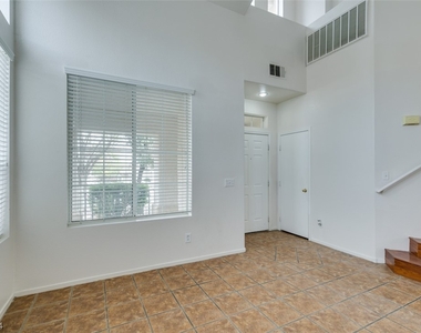 1509 Cimarron Crest Street - Photo Thumbnail 9