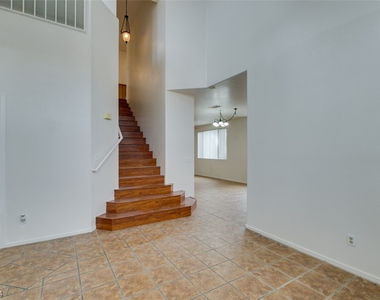 1509 Cimarron Crest Street - Photo Thumbnail 7