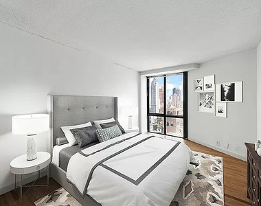 360 East 57th Street - Photo Thumbnail 4
