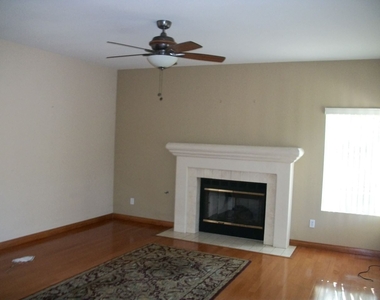 1554 Country Vista Lane - Photo Thumbnail 5