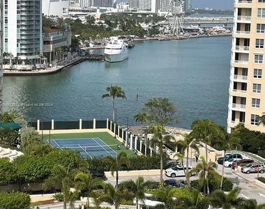 540 Brickell Key Dr - Photo Thumbnail 11