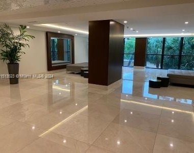 540 Brickell Key Dr - Photo Thumbnail 3