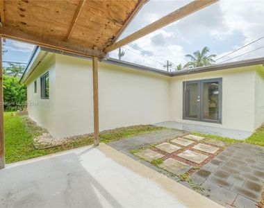 4303 Nw 5th Ave - Photo Thumbnail 20