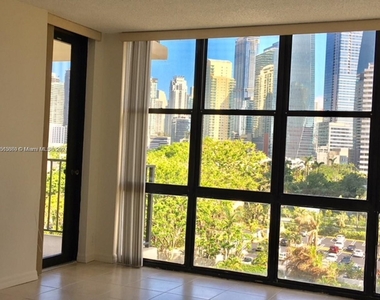 1901 Brickell Ave - Photo Thumbnail 13