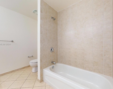 8390 Sw 72nd Ave - Photo Thumbnail 44