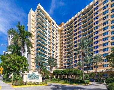 2501 S Ocean Dr - Photo Thumbnail 7