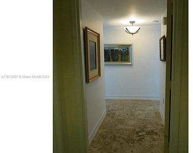 177 Ocean Lane Dr - Photo Thumbnail 6