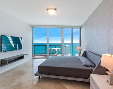 17001 E Collins Ave - Photo Thumbnail 10