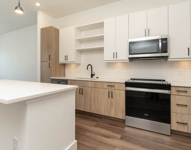 17727 Addison Road - Photo Thumbnail 79