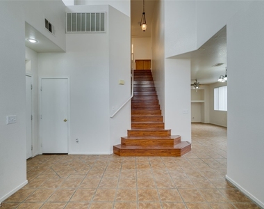 1509 Cimarron Crest Street - Photo Thumbnail 8