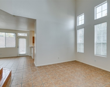 1509 Cimarron Crest Street - Photo Thumbnail 2