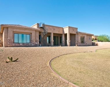 28427 N Rio Mountain Court - Photo Thumbnail 17