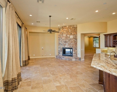 28427 N Rio Mountain Court - Photo Thumbnail 5