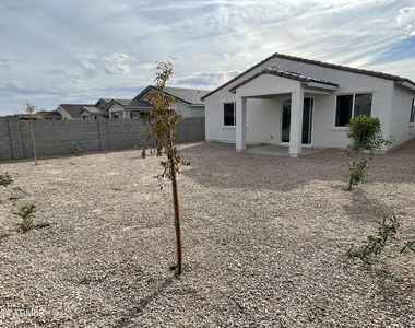 24620 W Mohave Street - Photo Thumbnail 21