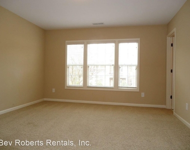 1120 Weston Green Loop - Photo Thumbnail 18