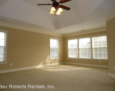 1120 Weston Green Loop - Photo Thumbnail 9