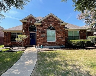 1606 Corkwood Drive - Photo Thumbnail 1