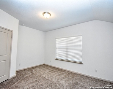 7507 Gramercy Way - Photo Thumbnail 30