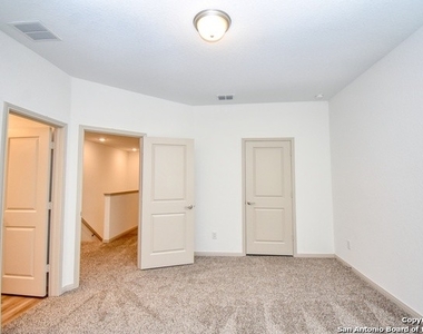 7507 Gramercy Way - Photo Thumbnail 14