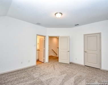 7507 Gramercy Way - Photo Thumbnail 13