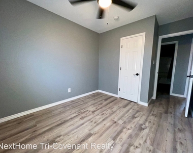 5343 Nw Oak Ave - Photo Thumbnail 5