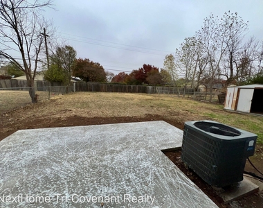 5343 Nw Oak Ave - Photo Thumbnail 12