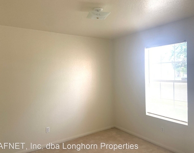 3301 Neel Court - Photo Thumbnail 4