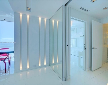 6899 Collins Ave - Photo Thumbnail 6