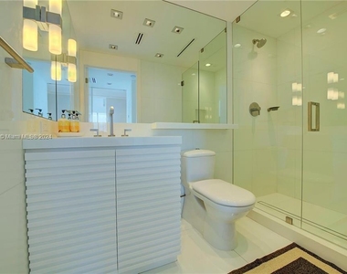 6899 Collins Ave - Photo Thumbnail 28