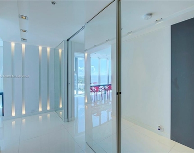 6899 Collins Ave - Photo Thumbnail 30