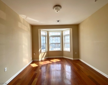 102 E Elizabeth Ave Unit 207 - Photo Thumbnail 11