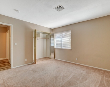 2408 El Cortez Avenue - Photo Thumbnail 25