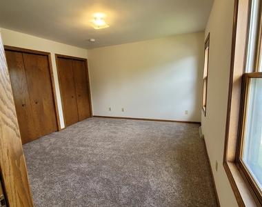 7006 Longmeadow Road - Photo Thumbnail 3