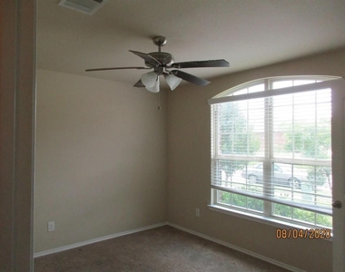 1408 Meadow Creek Drive - Photo Thumbnail 10