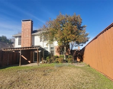 3208 Ipswich Drive - Photo Thumbnail 15