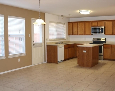 13336 Padre Avenue - Photo Thumbnail 5