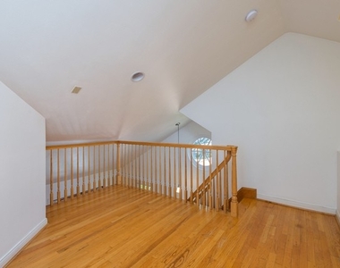 1004 Pier Ave - Photo Thumbnail 37