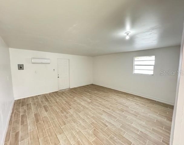 142 Bayberry Court - Photo Thumbnail 4