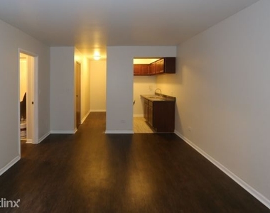 1040 W. Hollywood, Unit A102 - Photo Thumbnail 5