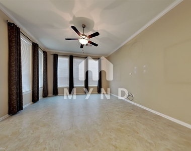 2925 Fox Ledge Ct - Photo Thumbnail 2